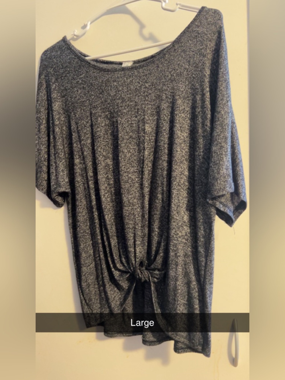 Women’s Knot-Front Tee - Gray